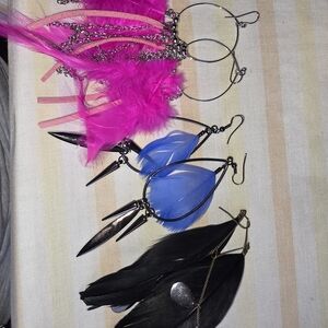 Vibrant Feather Hoop Earrings Set